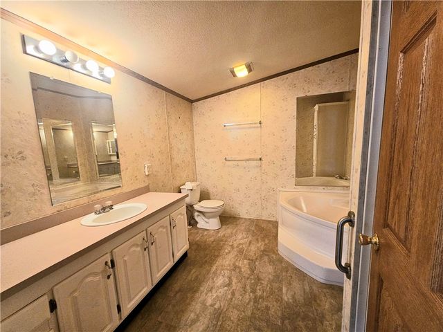 26 Kelly Lane, Coventry, RI 02816