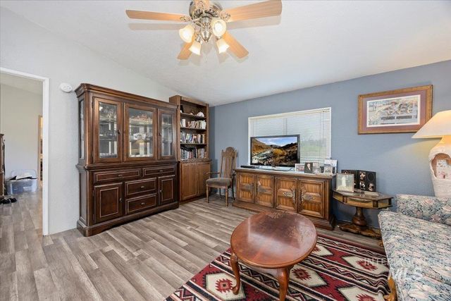 798 W 100 S, Paul, ID 83347