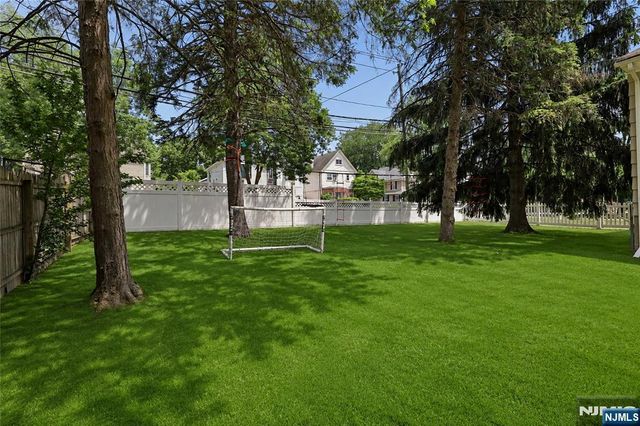 195 4th Street, Cresskill, NJ 07626