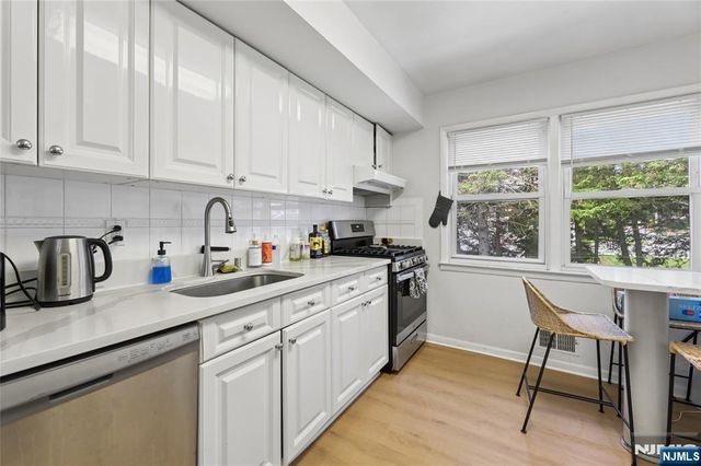 195 4th Street, Cresskill, NJ 07626