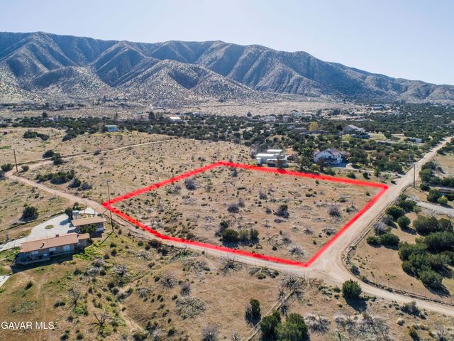 0 E Honeybee Lane Vic 118 Ste Lane, Juniper Hills, CA 93543