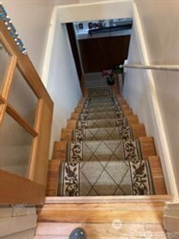 830 NE 67th Street, Seattle, WA 98114