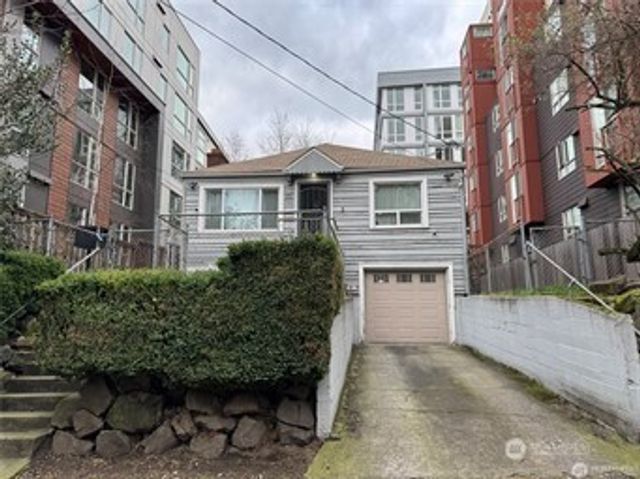 830 NE 67th Street, Seattle, WA 98114