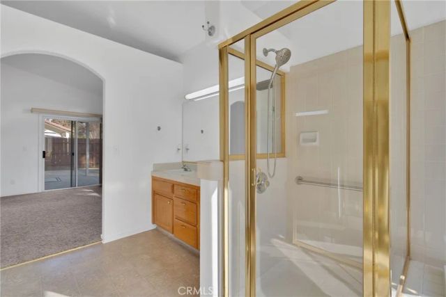 8590 N Sierra Vista, Fresno, CA 93720