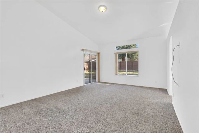 8590 N Sierra Vista, Fresno, CA 93720