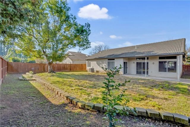 8590 N Sierra Vista, Fresno, CA 93720