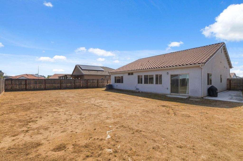 Image 24 of property listing at 6128 E Platt Avenue, Fresno, CA 93727