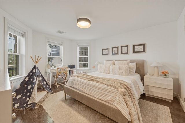 22 Otis St 1, Somerville, MA 02145