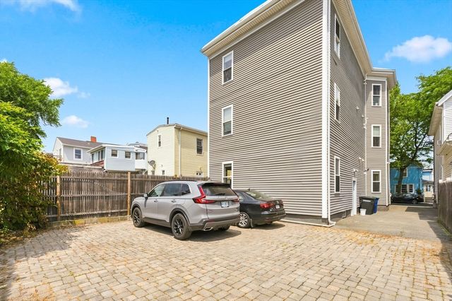 22 Otis St 1, Somerville, MA 02145