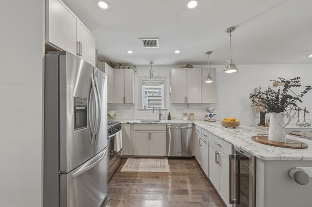 22 Otis St 1, Somerville, MA 02145