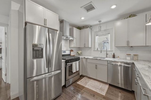 22 Otis St 1, Somerville, MA 02145