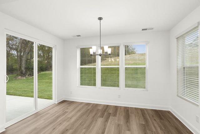 1555 Oak Springs Drive, Columbia, TN 38401