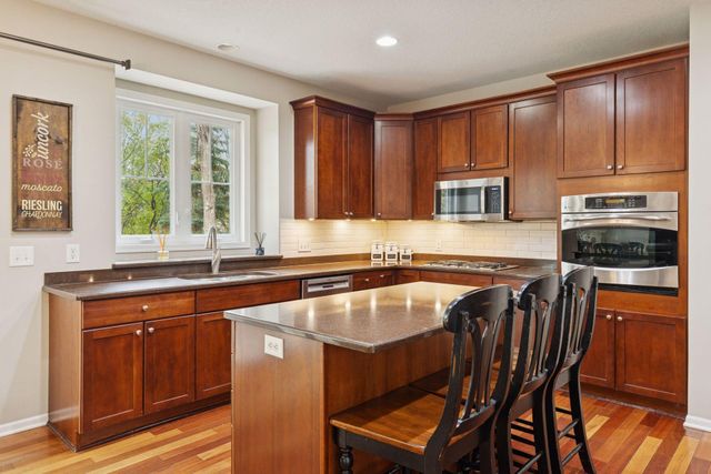 6726 Fountain Lane N, Maple Grove, MN 55311