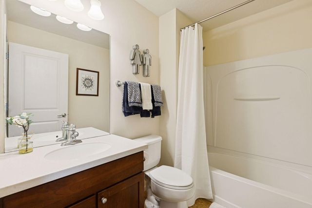 6726 Fountain Lane N, Maple Grove, MN 55311