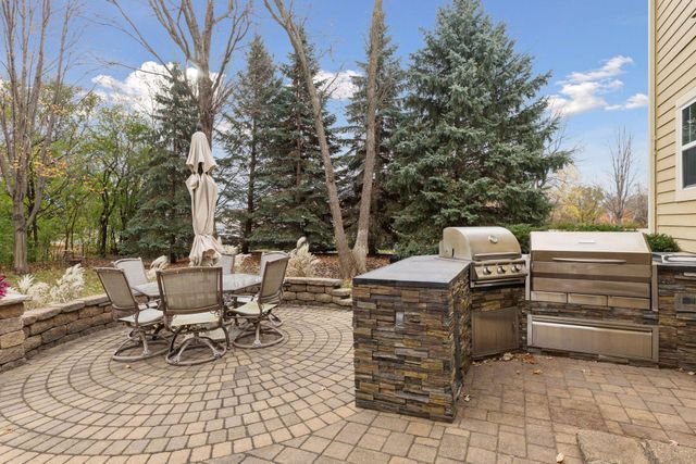 6726 Fountain Lane N, Maple Grove, MN 55311