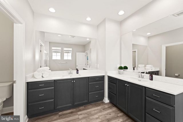 22986 BUBBLING BROOK DR, Brambleton, VA 20148