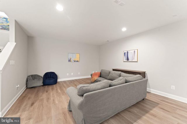22986 BUBBLING BROOK DR, Brambleton, VA 20148
