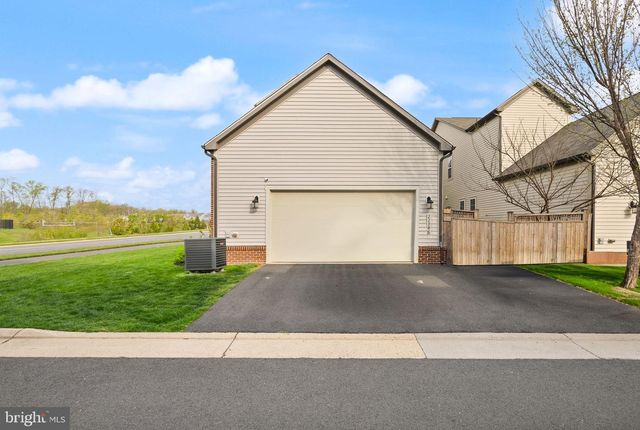 22986 BUBBLING BROOK DR, Brambleton, VA 20148