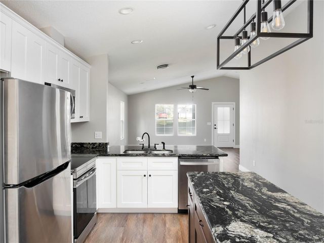 730 SW 2ND AVENUE, Trenton, FL 32693