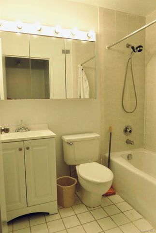 97-12 63rd Drive 8B, Rego Park, NY 11374