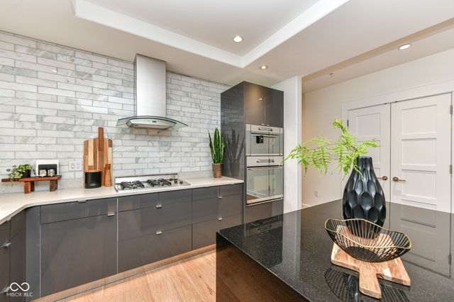 30 W Main Street B, Carmel, IN 46032