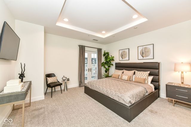 30 W Main Street B, Carmel, IN 46032