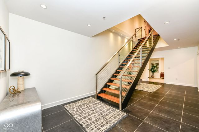 30 W Main Street B, Carmel, IN 46032