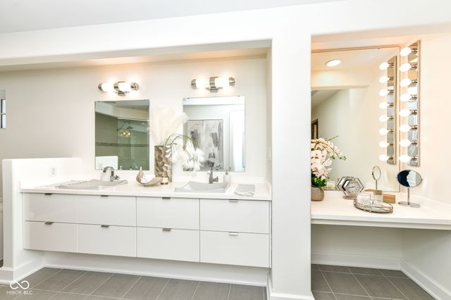 30 W Main Street B, Carmel, IN 46032