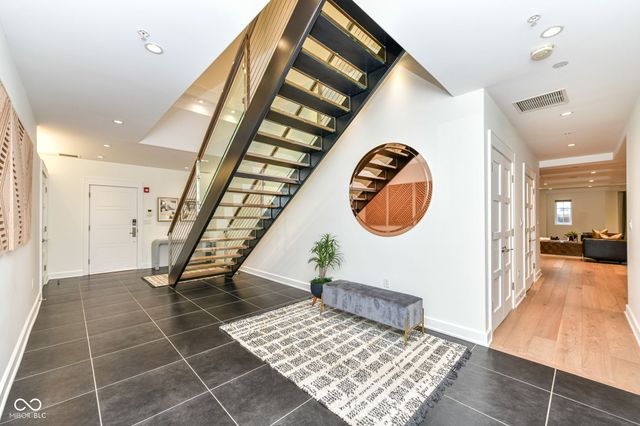 30 W Main Street B, Carmel, IN 46032