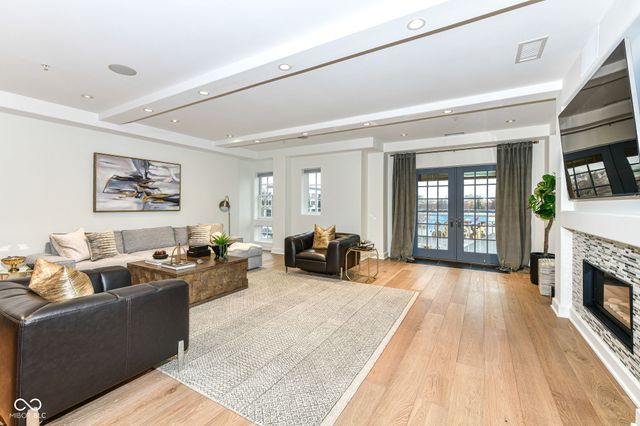 30 W Main Street B, Carmel, IN 46032