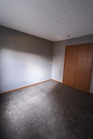 2062 Summer Banks Drive, Grove City, OH 43123