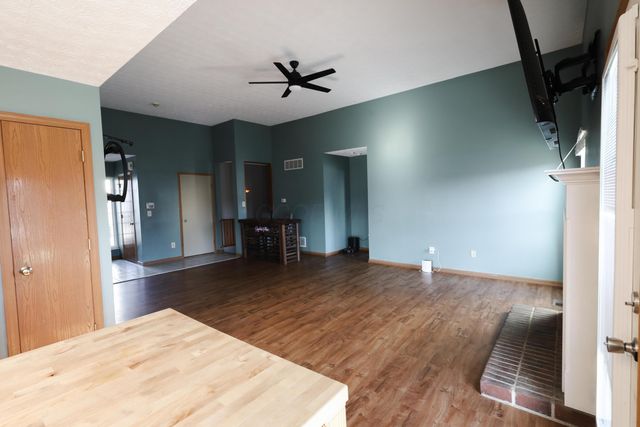 2062 Summer Banks Drive, Grove City, OH 43123