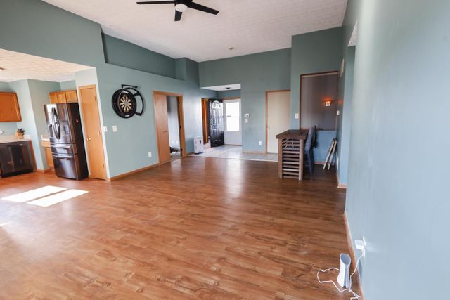 2062 Summer Banks Drive, Grove City, OH 43123