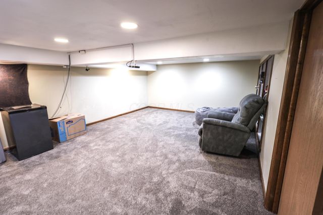 2062 Summer Banks Drive, Grove City, OH 43123