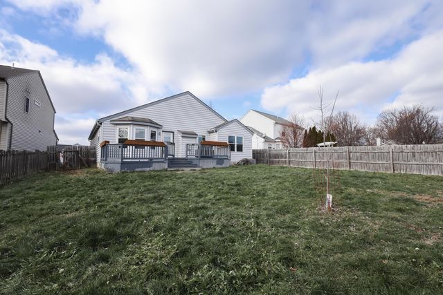 2062 Summer Banks Drive, Grove City, OH 43123