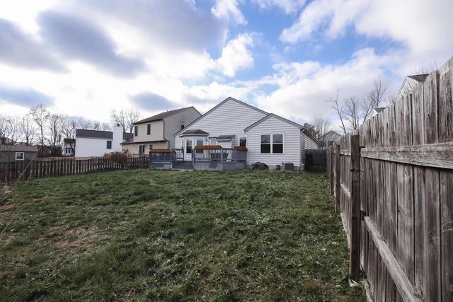 2062 Summer Banks Drive, Grove City, OH 43123