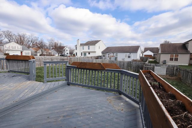 2062 Summer Banks Drive, Grove City, OH 43123