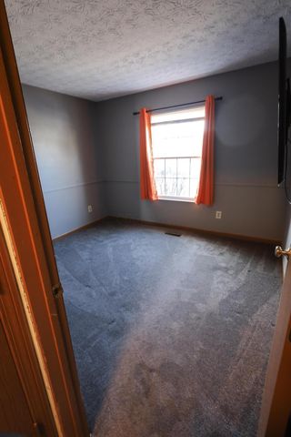 2062 Summer Banks Drive, Grove City, OH 43123