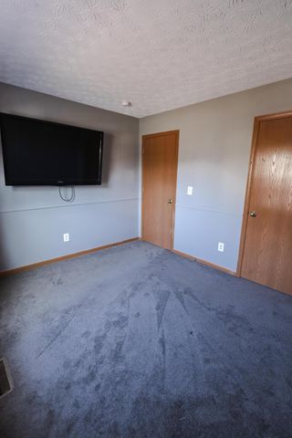 2062 Summer Banks Drive, Grove City, OH 43123