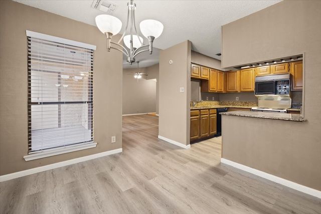 1201 Harwell Drive 225, Arlington, TX 76011