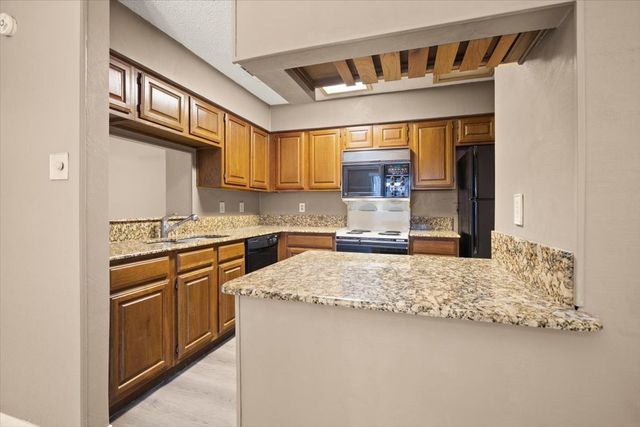 1201 Harwell Drive 225, Arlington, TX 76011