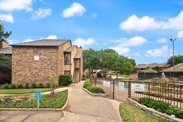 1201 Harwell Drive 225, Arlington, TX 76011
