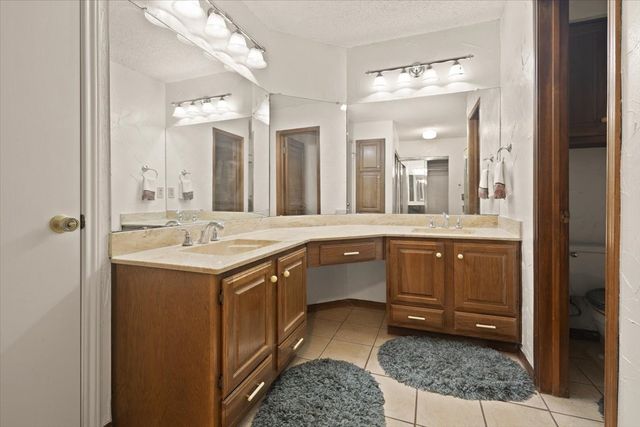 1201 Harwell Drive 225, Arlington, TX 76011