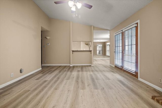 1201 Harwell Drive 225, Arlington, TX 76011