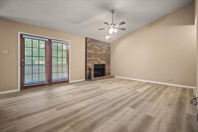 1201 Harwell Drive 225, Arlington, TX 76011