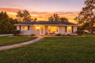 9445 Highland Drive, Grosse Ile, MI 48138