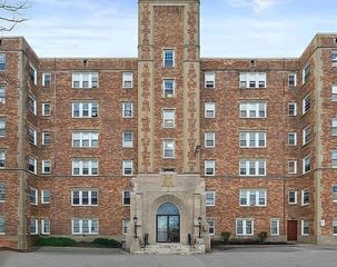 195 Thomas Burgin Parkway 510, Quincy, MA 02169