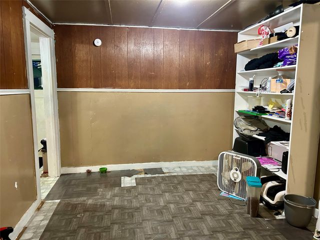 540 W Hempstead ST, Giddings, TX 78942