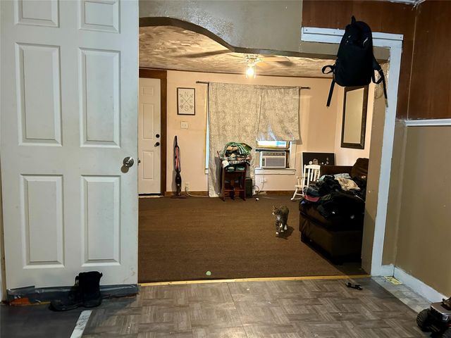 540 W Hempstead ST, Giddings, TX 78942