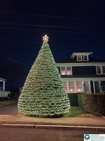 141 South Liberty Street, Nazareth Boro, PA 18064